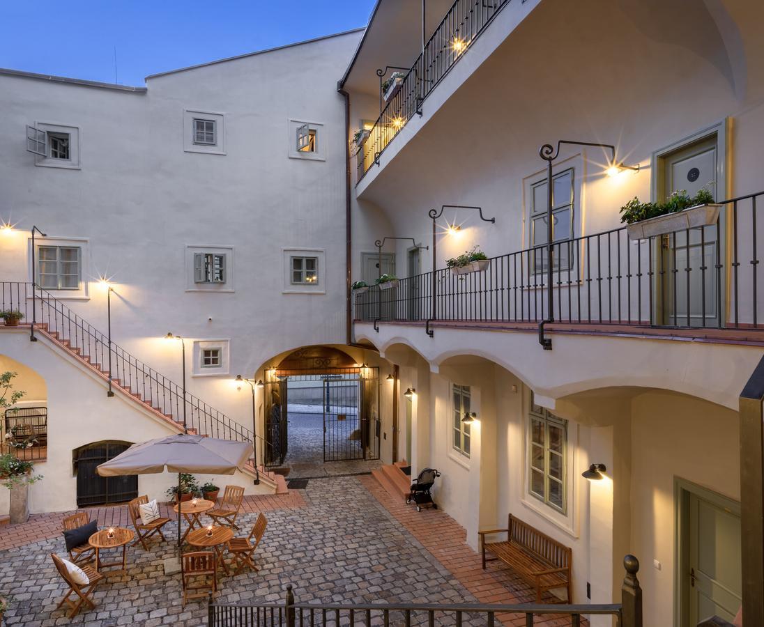 Blue Oak Aparthotel Prague Exterior photo